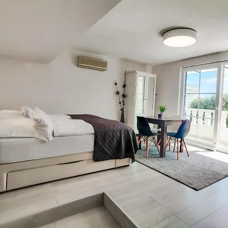 Ruza Apartment *